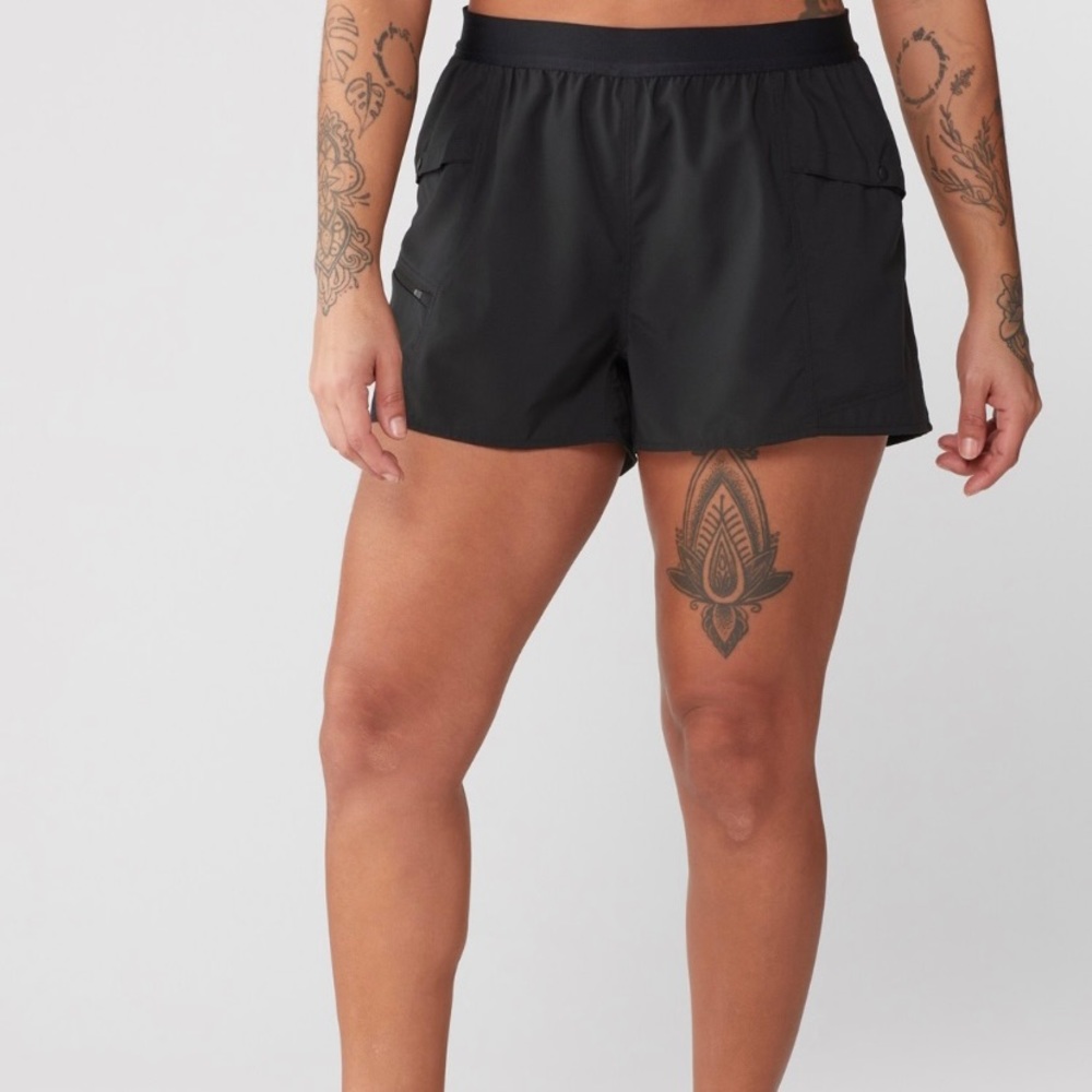 Black Mountain Hardwear Trail Sender Shorts - Women's Large